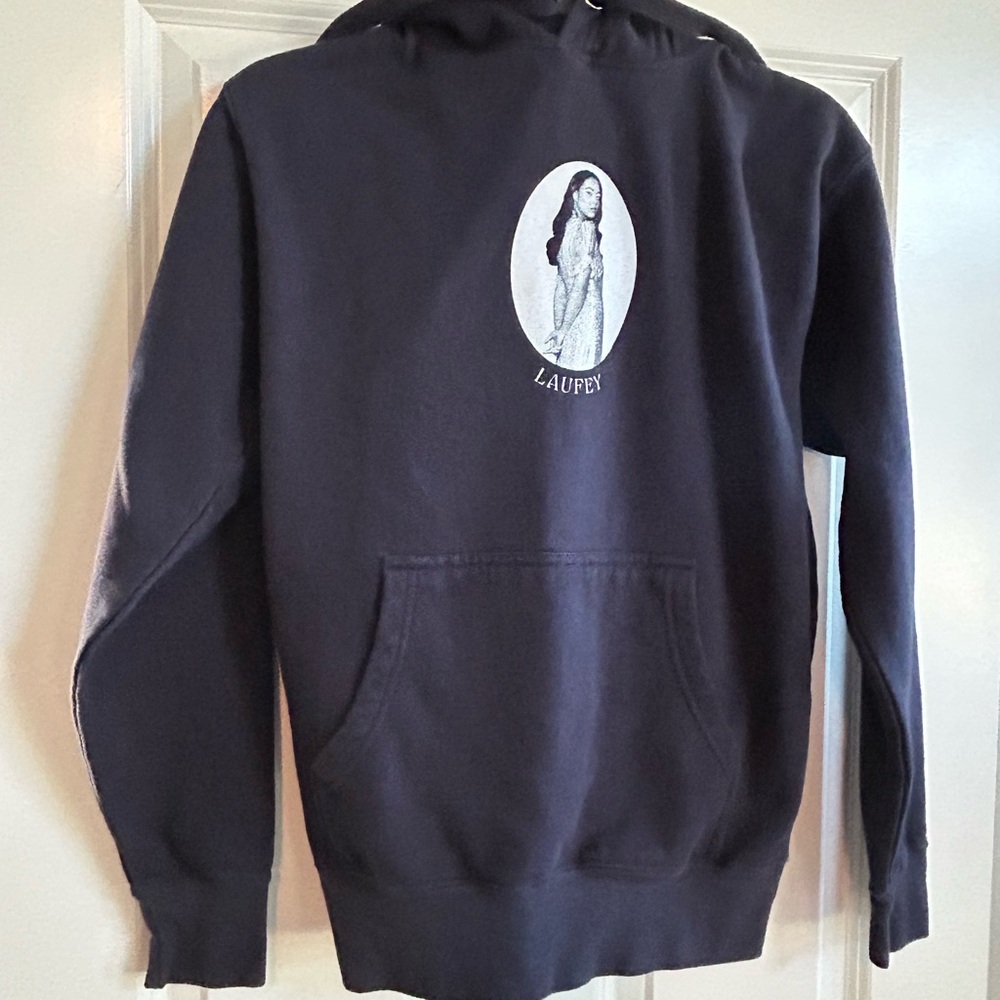 💝Dark navy Laufey Hoodie with Graphic